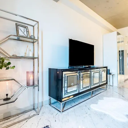 Splendid Flat With View In Bomonti Apartment